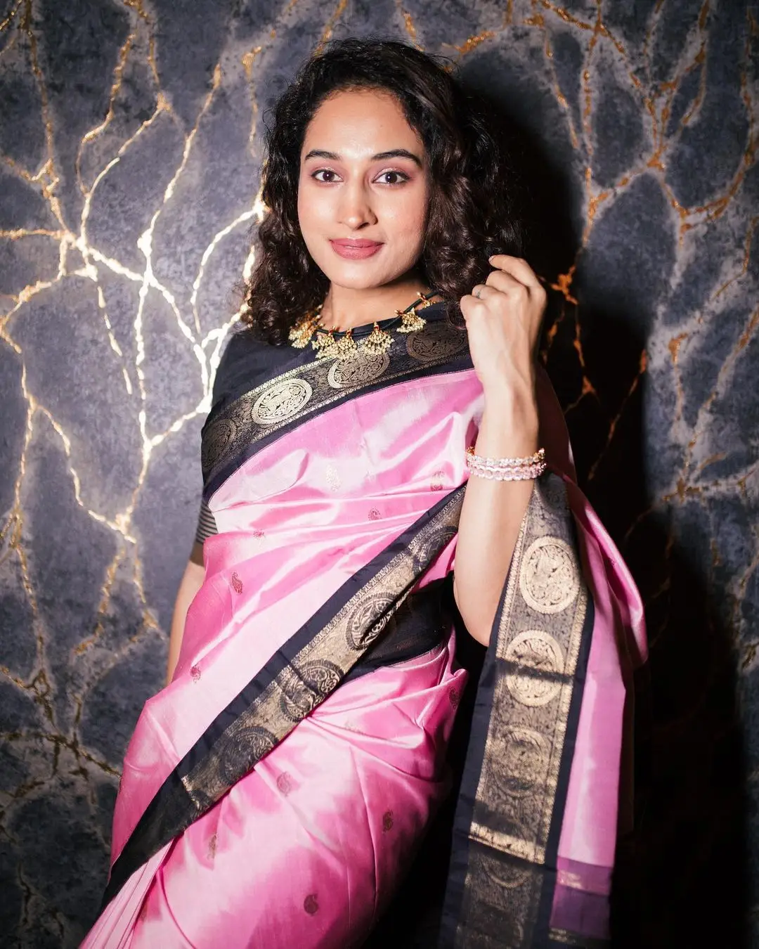 Pooja Ramachandran Stills in Pink Saree Black Blouse